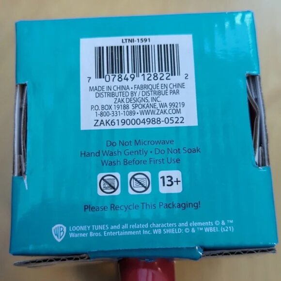 Warner Bros. Looney Tunes Color Change Mug - Red and Black - Picture 10 of 11